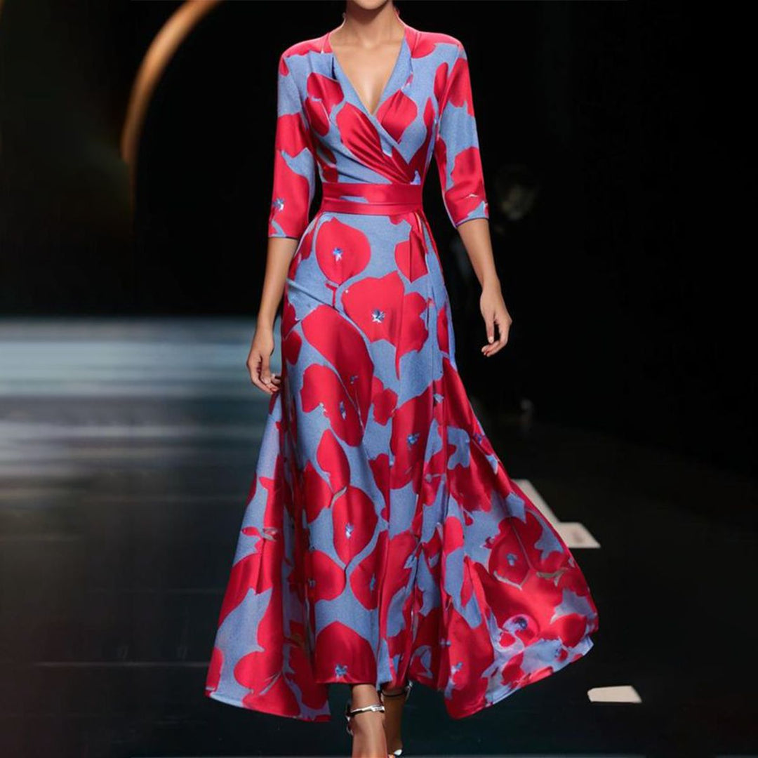 Jessica™ | Dress with a V-neckline