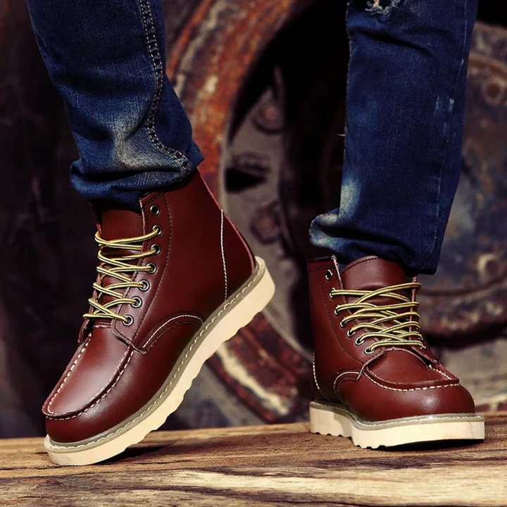 Cole™ l-Vintage Leather Boots