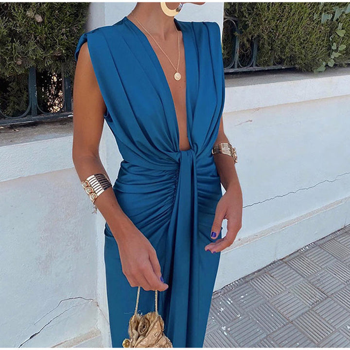 Isabella™ | Party dress with deep neckline